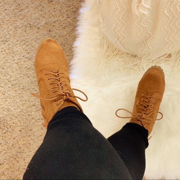 NEW Emma Platform Booties - Picture 4 of 5